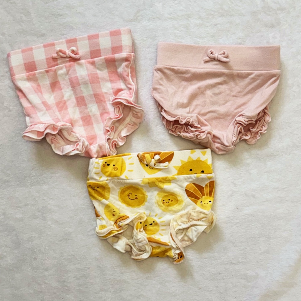 Angel Dear Lot Ruffled Bamboo Shorts Set 0-3M